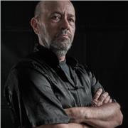 Profesor de Artes Marciales Chinas Tradicionales ChiKung y Taichi  para mayores y los otros estilos para los más jóvenes.